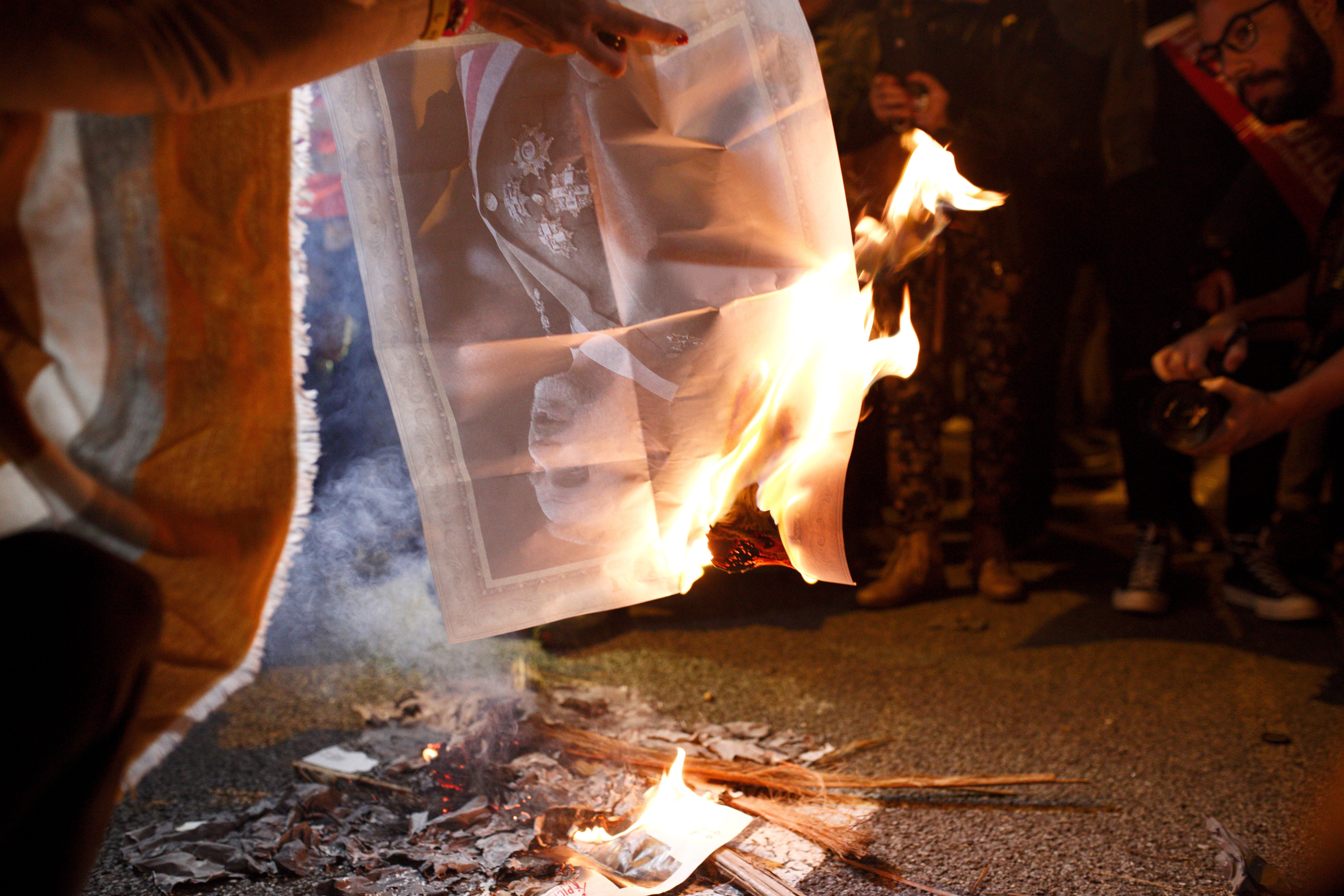 La respuesta de Catalunya al Rey: boicot institucional y protestas en la calle