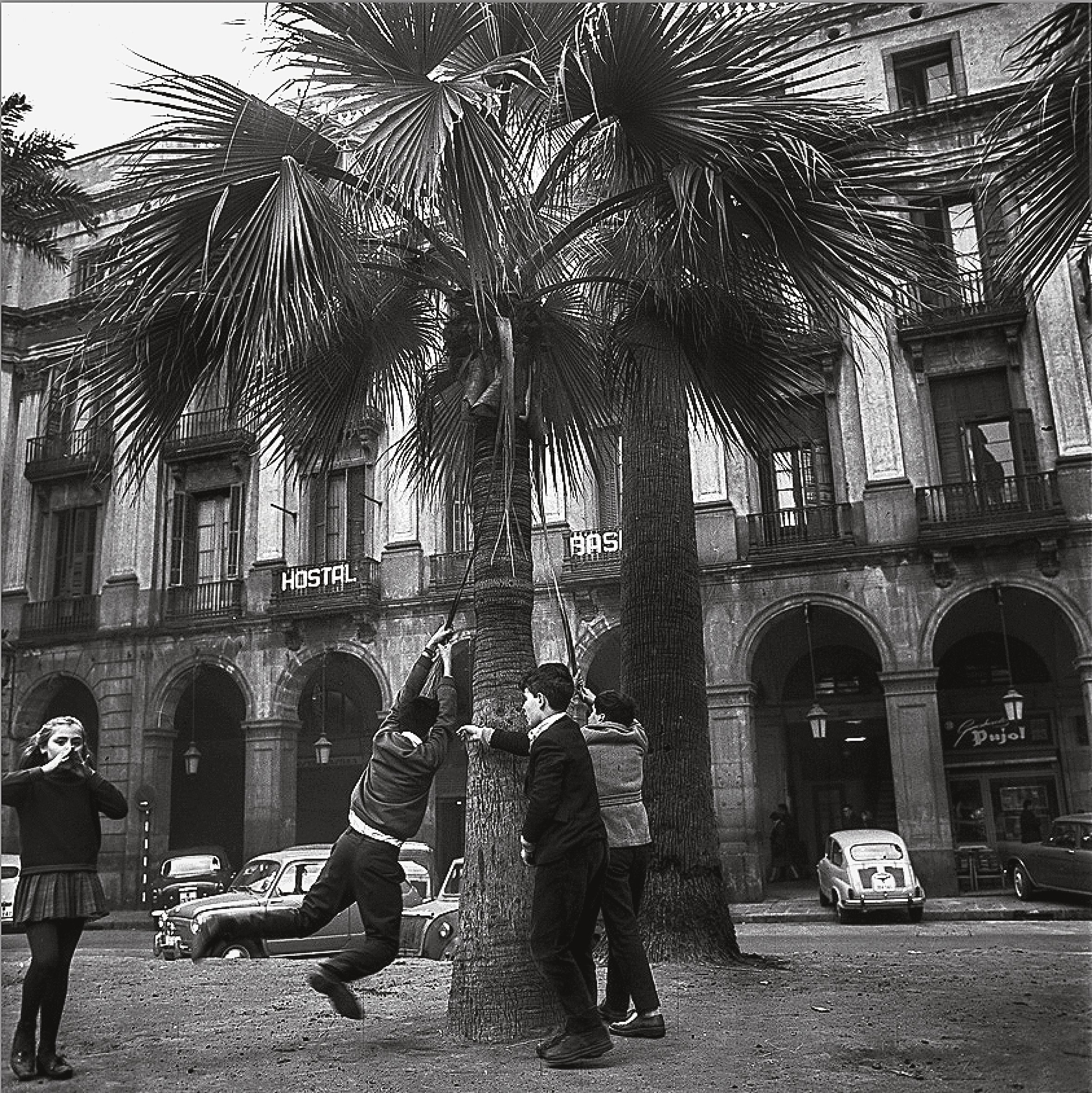 Senyorial de dia, canalla de nit: 'La plaça Reial' de Xavier Theros