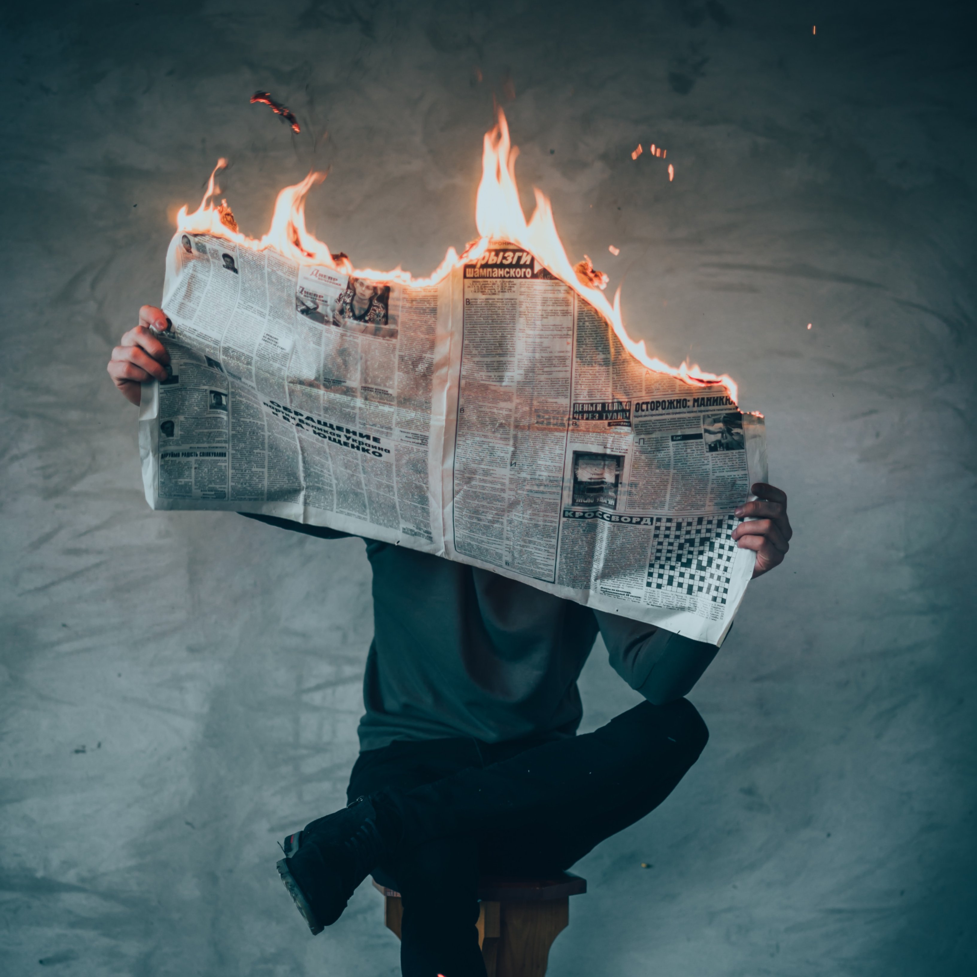 ¿Por qué nos creemos la información falsa que nos cuentan?