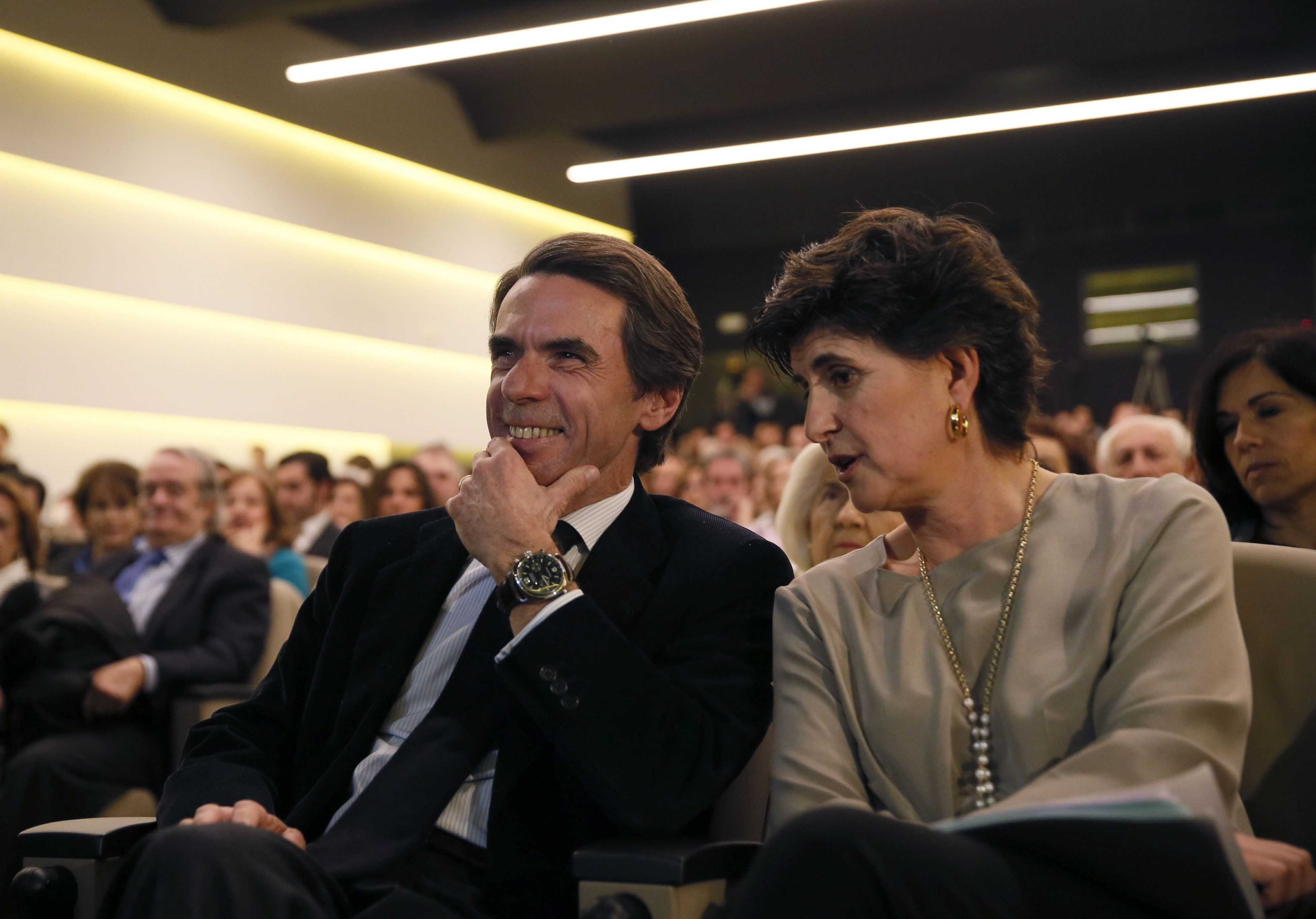 Aznar vuelve a la carga y rechaza la reforma de la Constitución