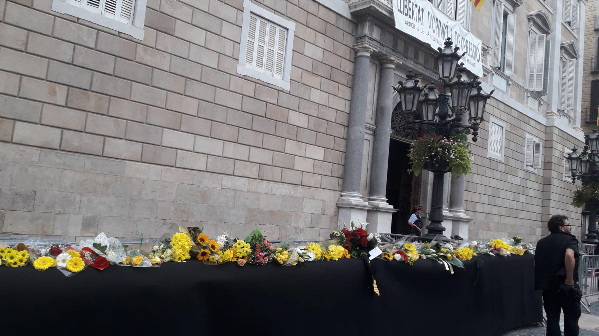 Agraïment commogut de Puigdemont a les mostres de condol per la mort del seu pare