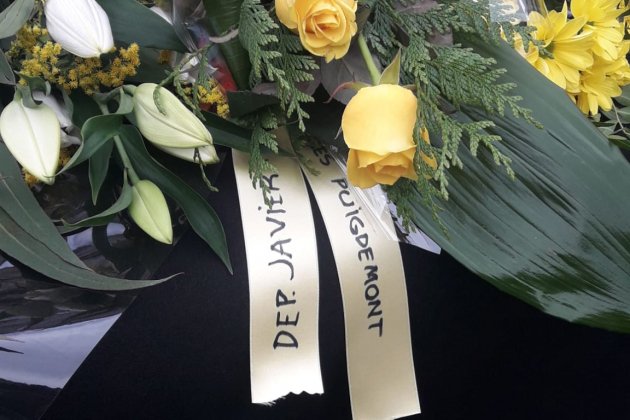 nota ofrena floral Pare Puigdemont Sant Jaume Generalitat - X.A