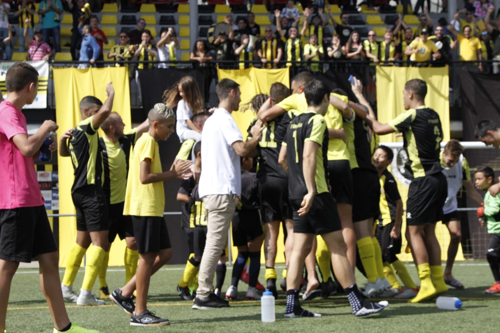 La Muntanyesa i el Borges Blanques, intractables al futbol català