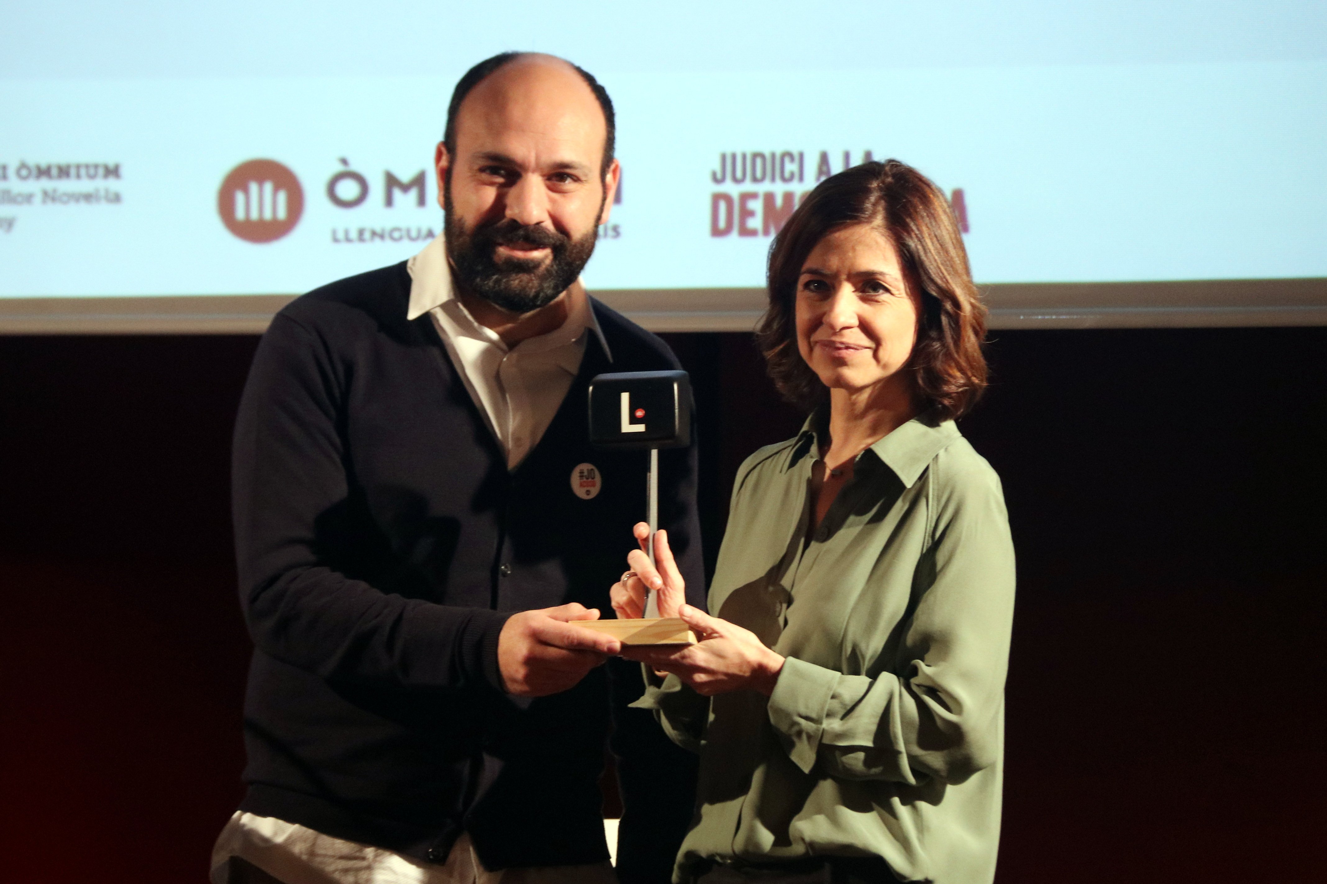 Doce novelas aspiran al Premi Òmnium a la mejor novela del año