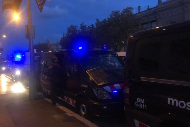 brimo mossos furgons - marina fernandez brimo mossos furgons - marina fernandez