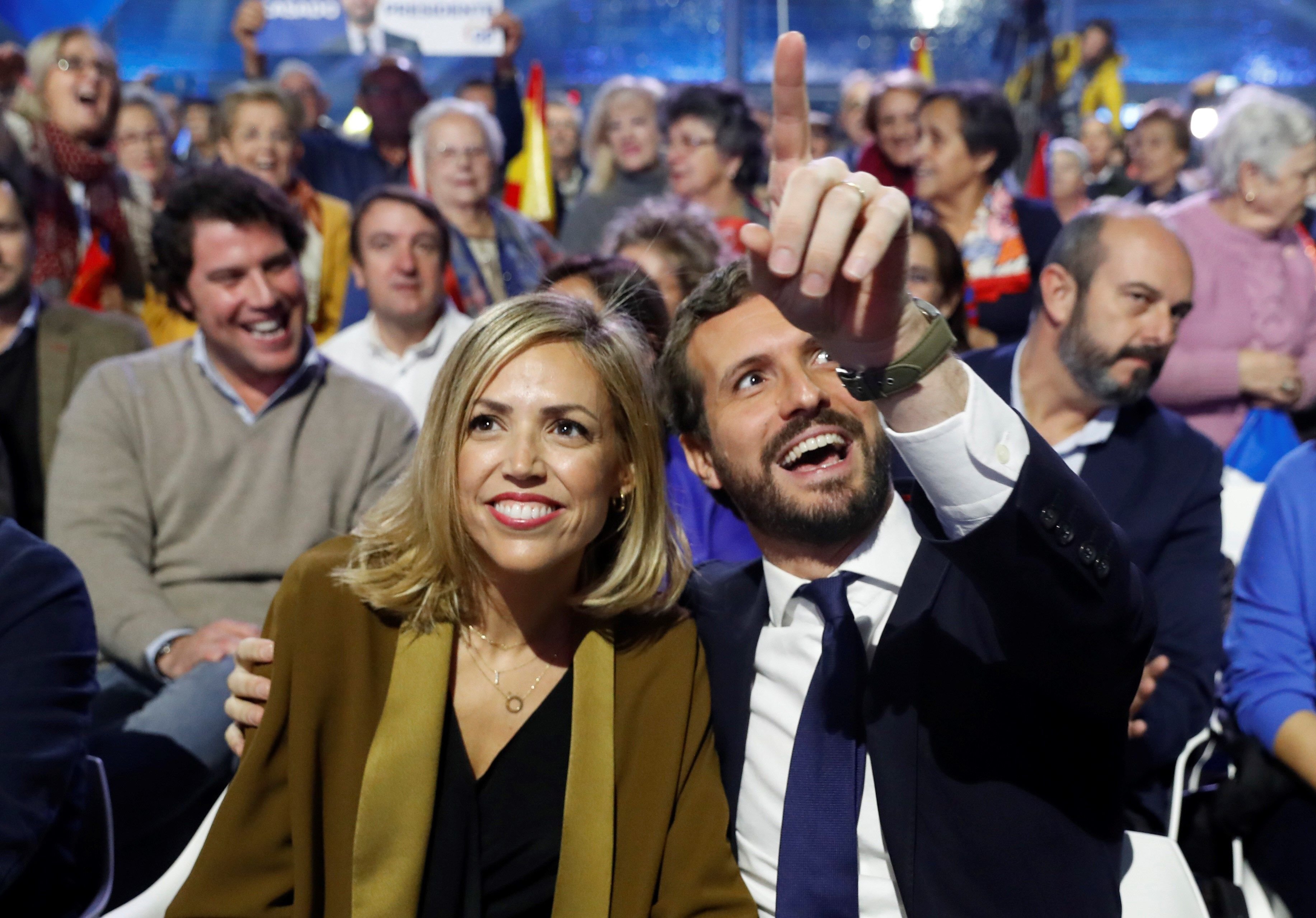 Casado, boig pel vot: Envia SMS fins i tot a una CDR