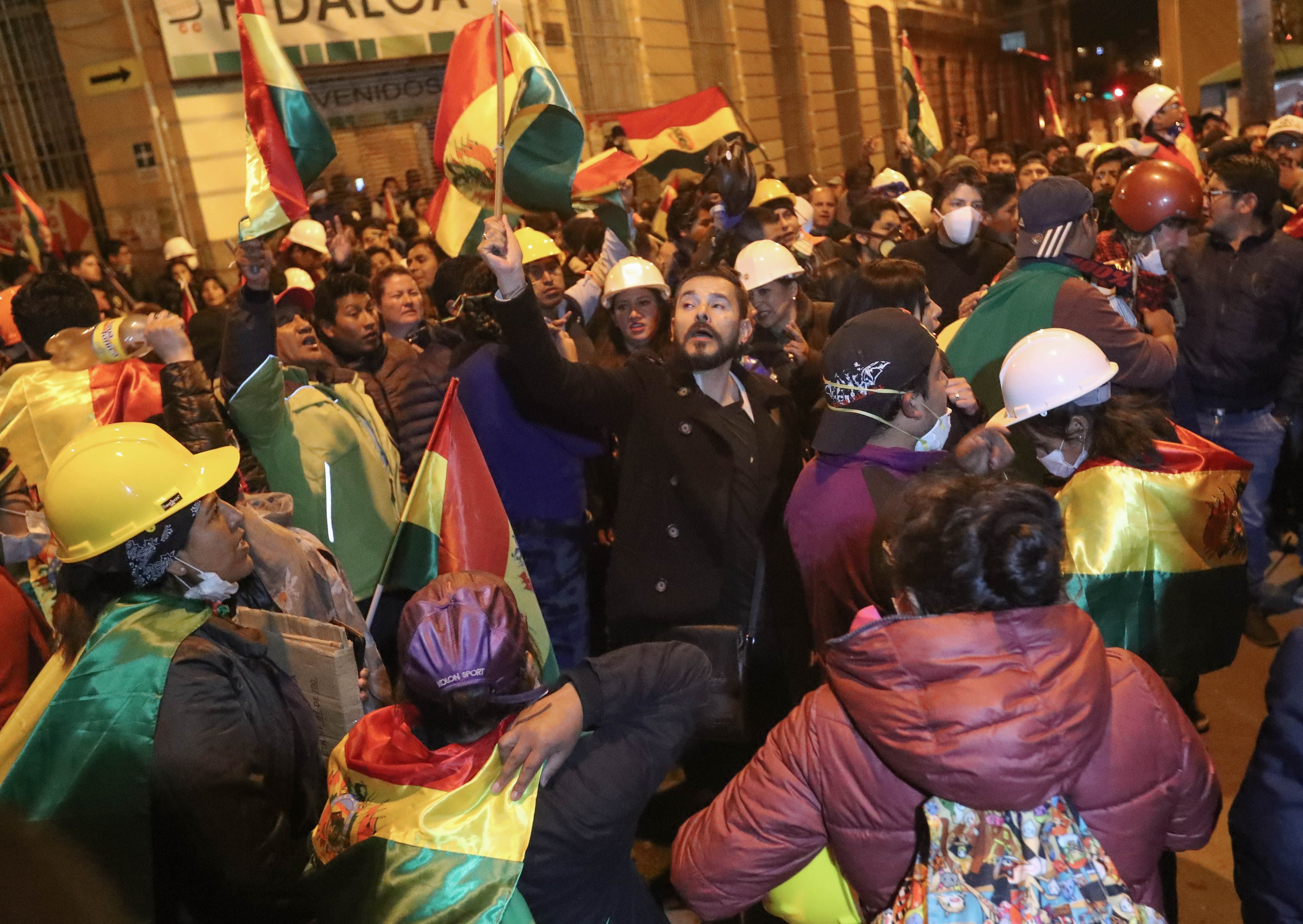 Evo Morales llama a defender la democracia ante el riesgo de golpe de Estado