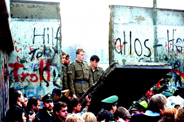 Caída muro de berlin Xizdos wikimedia