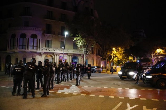 EL NACIONAL policia espanyola manifestacio cdr jornada reflexio  urquinaona - Sergi alcazar