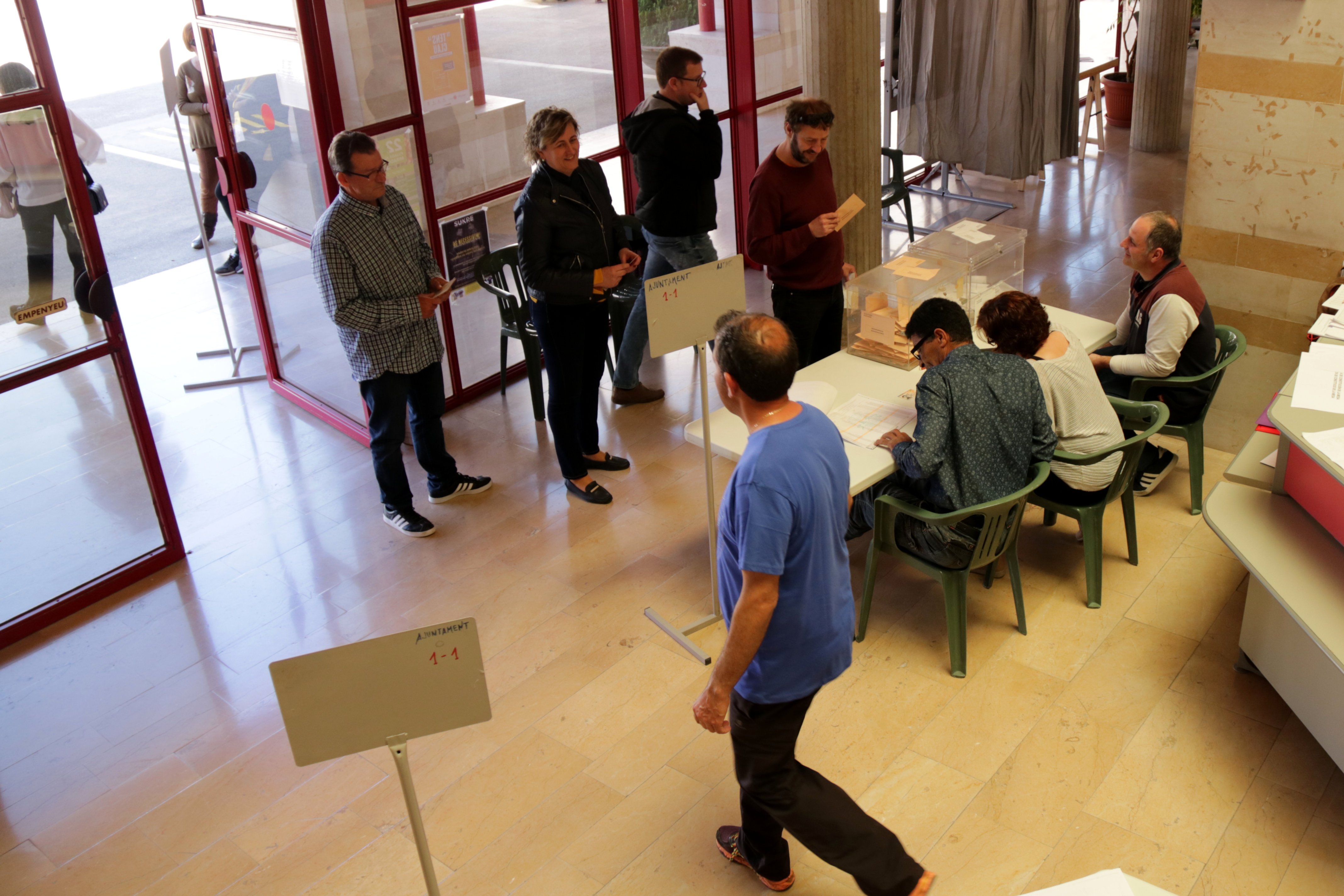 14-F | Los suplentes de mesas constituidas cubrirán las vacantes en Barcelona