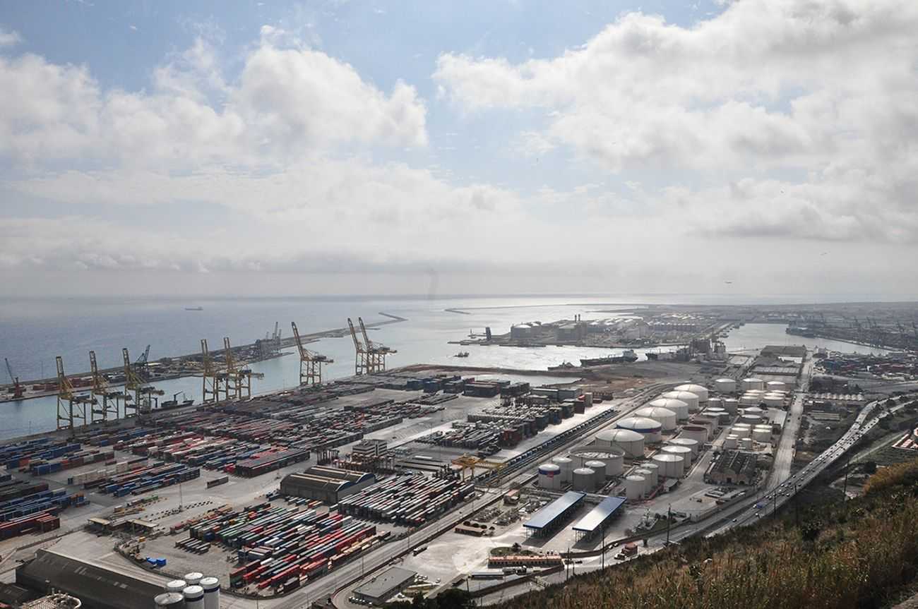 El Port de Barcelona logra 1,6 millones de contenedores, un 16% más