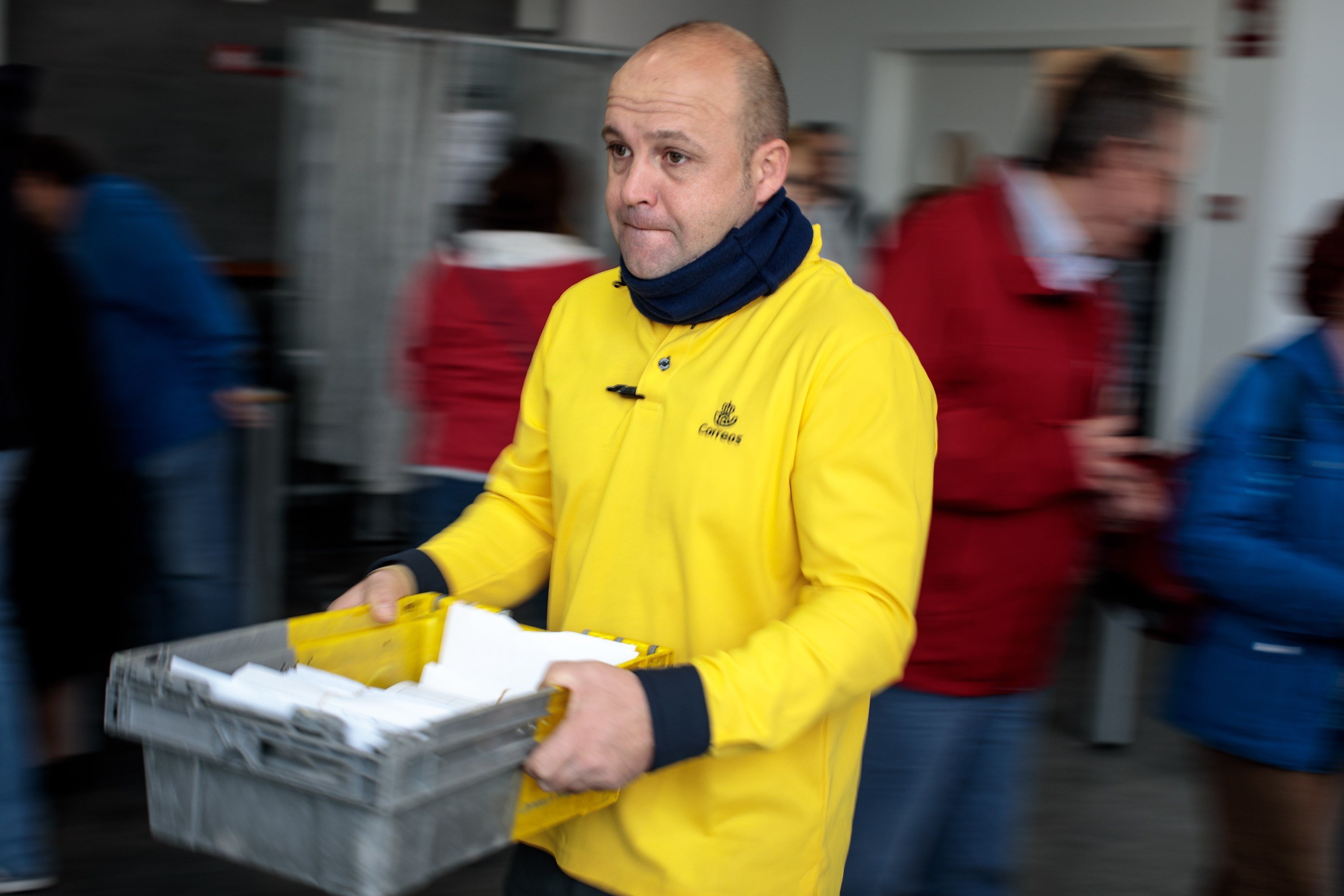 S'amplia fins al 12 de febrer el termini per votar per correu pel 14-F