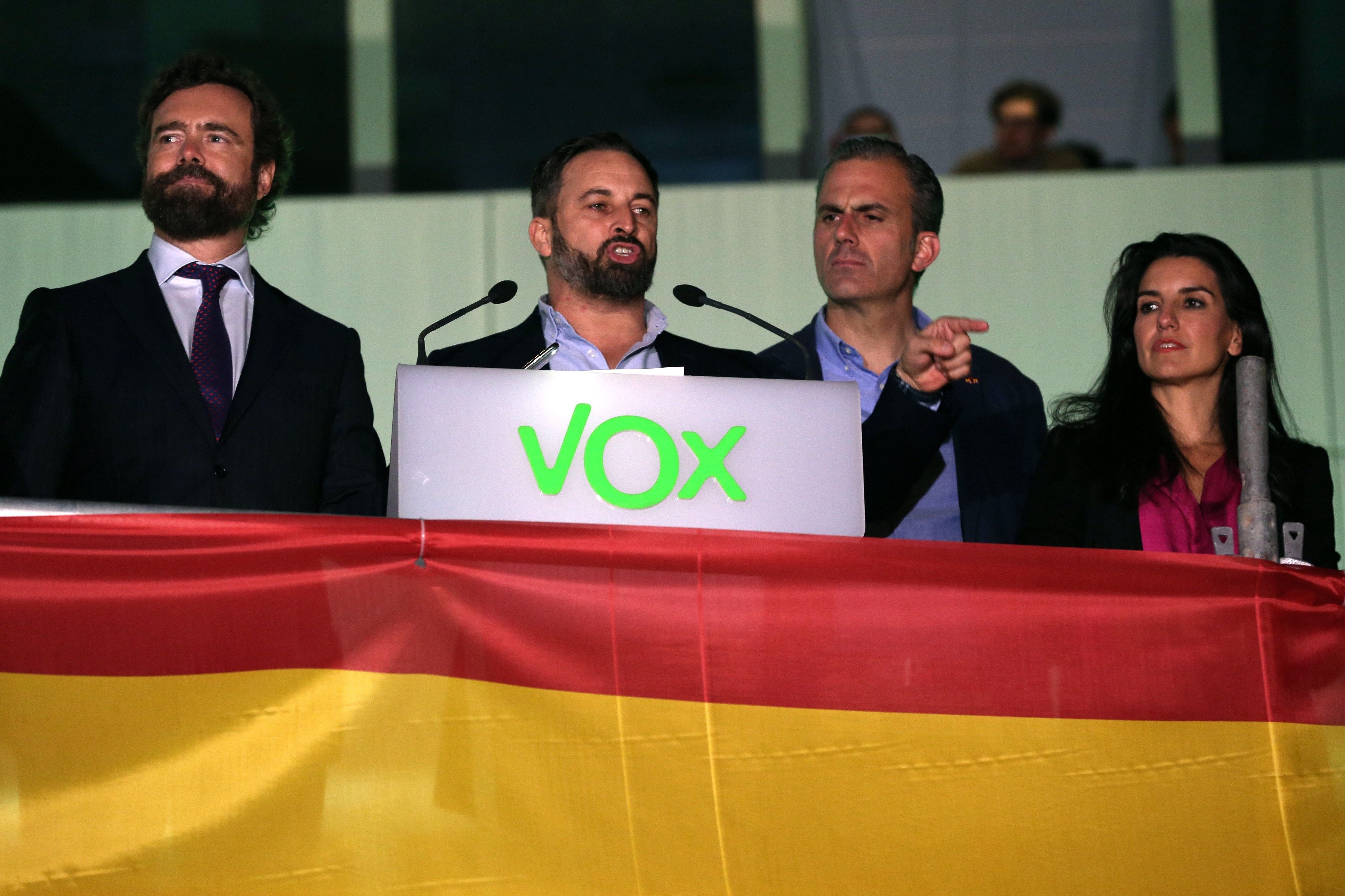 La Junta Electoral avala el veto de Vox a los periodistas de 'El País' y la SER