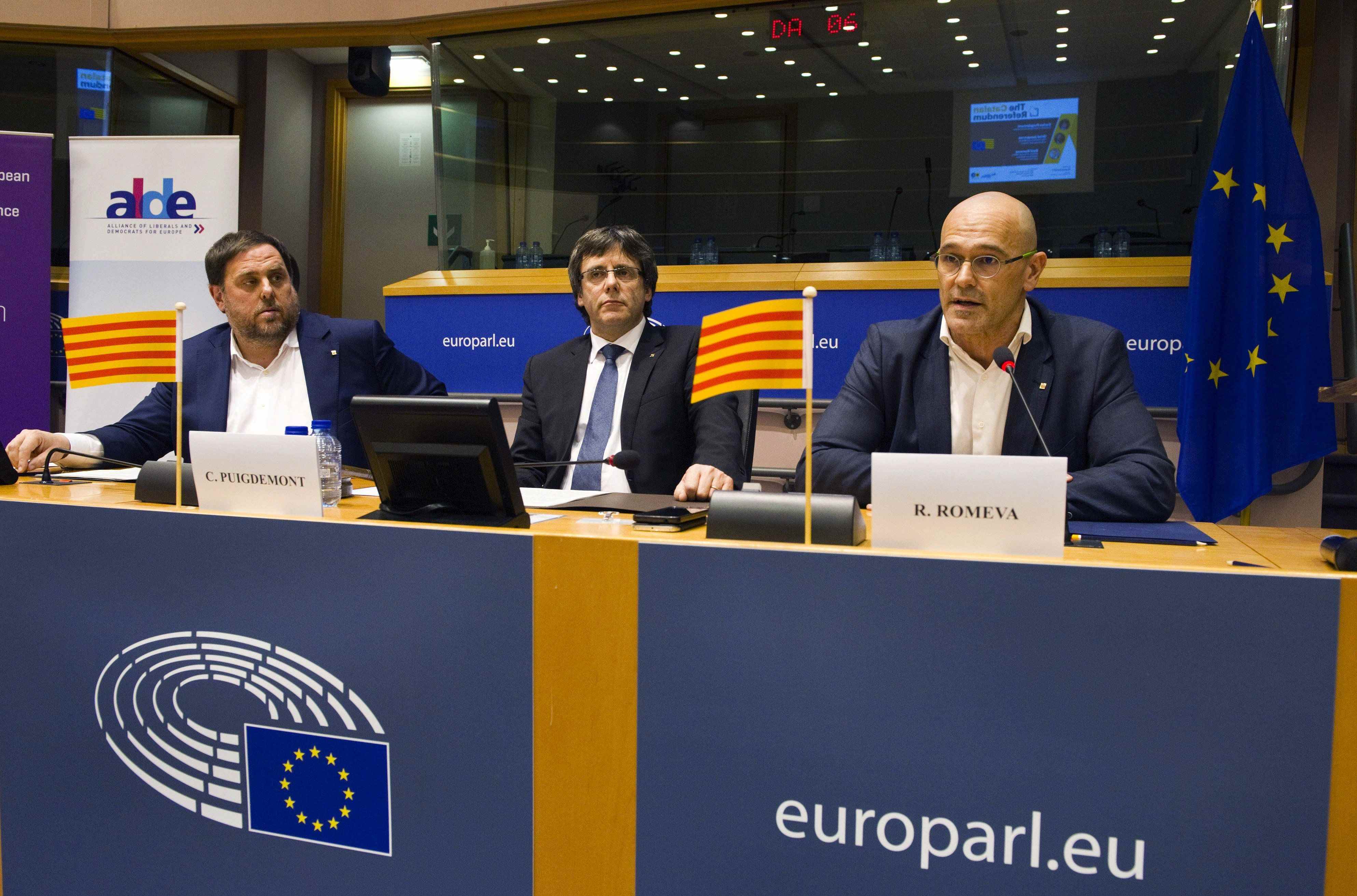 Puigdemont qüestiona a Brussel·les la democràcia espanyola i demana ajuda pel referèndum
