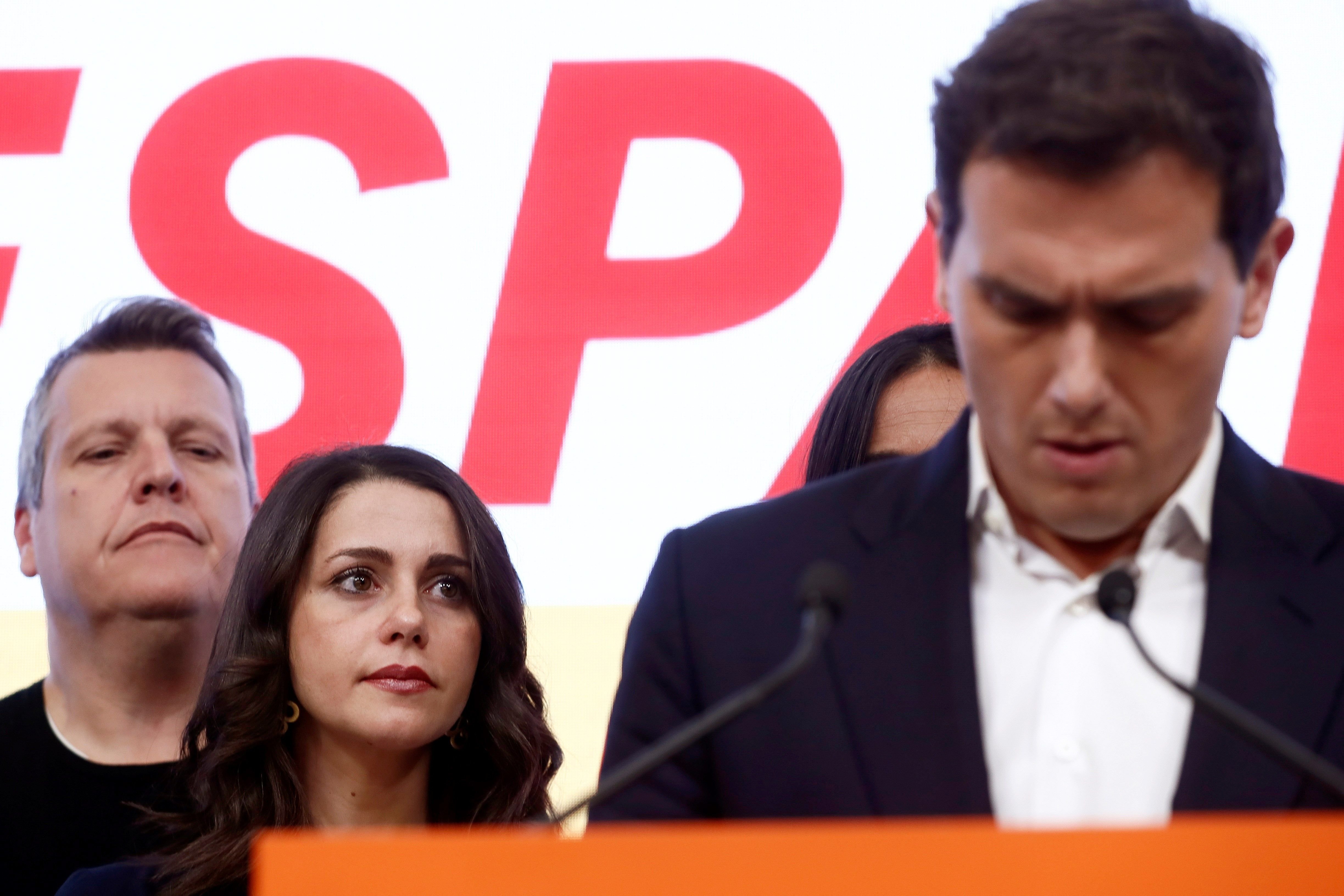 Albert Rivera dimiteix