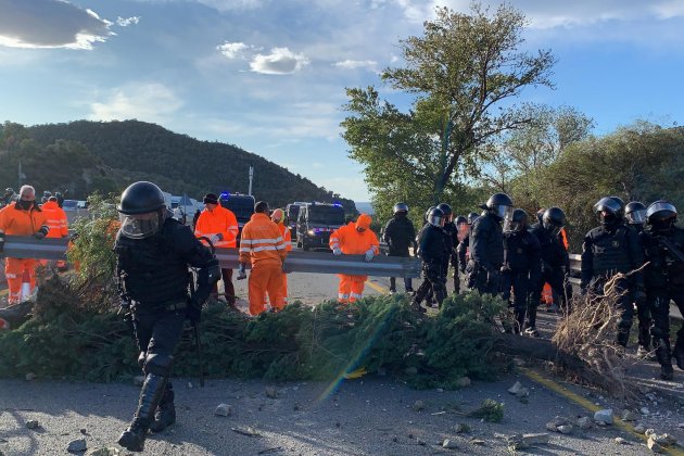 tall Jonquera segon dia Tsunami fronteras Mossos  Mireia Comas