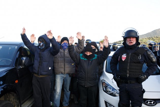 tall Jonquera Tsunami policia franesa 2  Mireia Comas