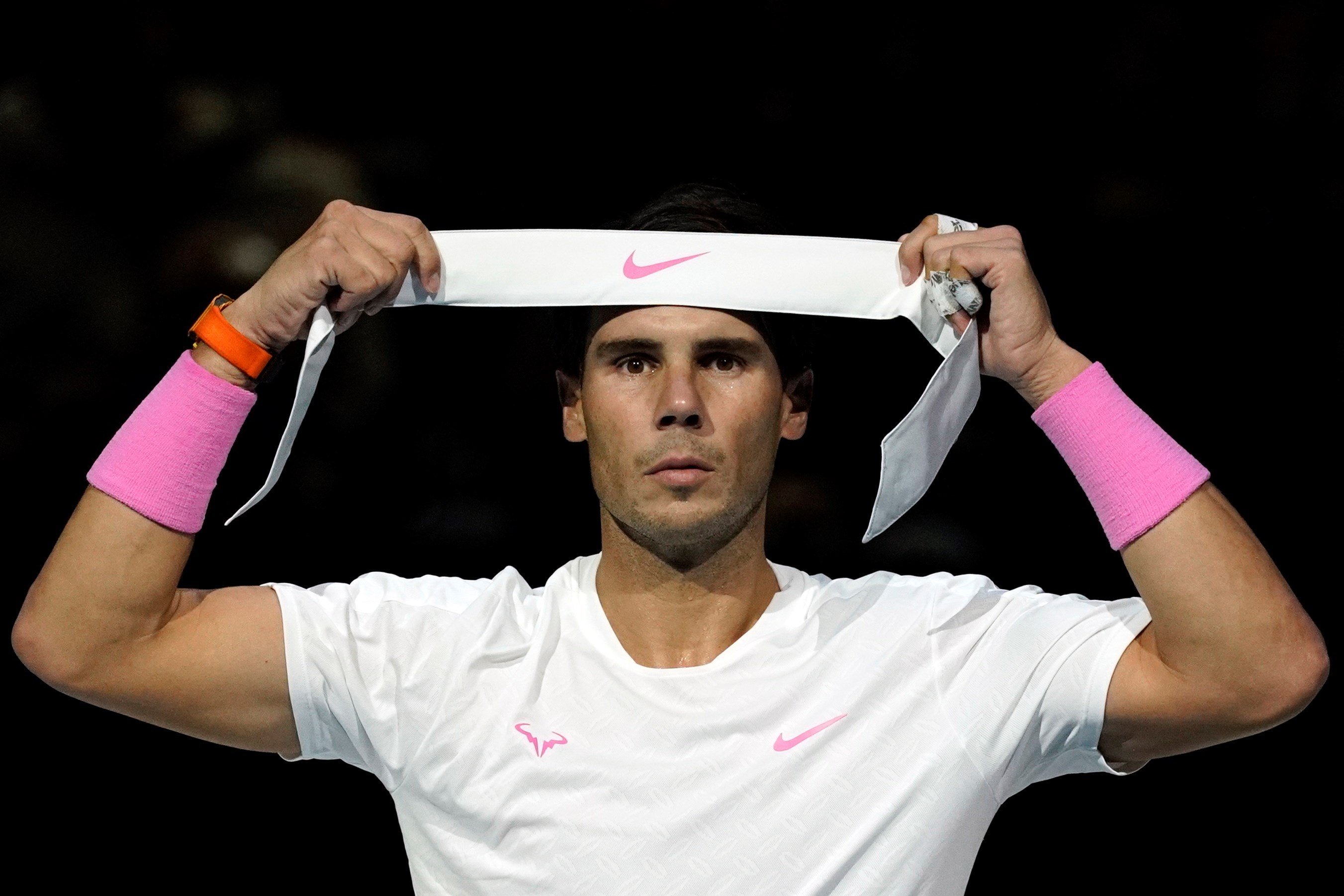 Nadal pierde en el debut de las Finales ATP