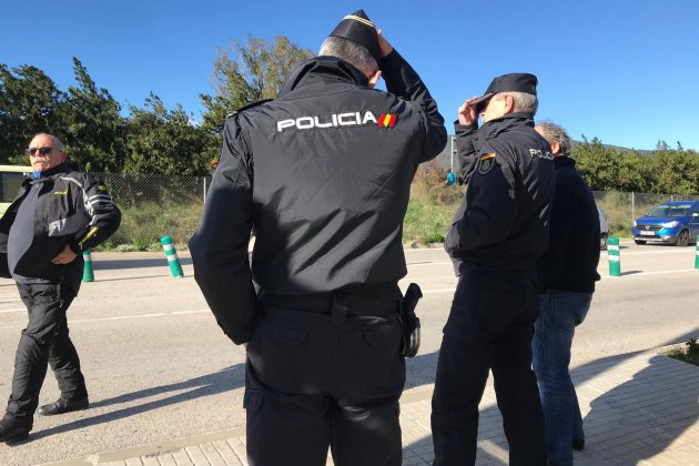 la jonquera policia nacional - gemma liñán