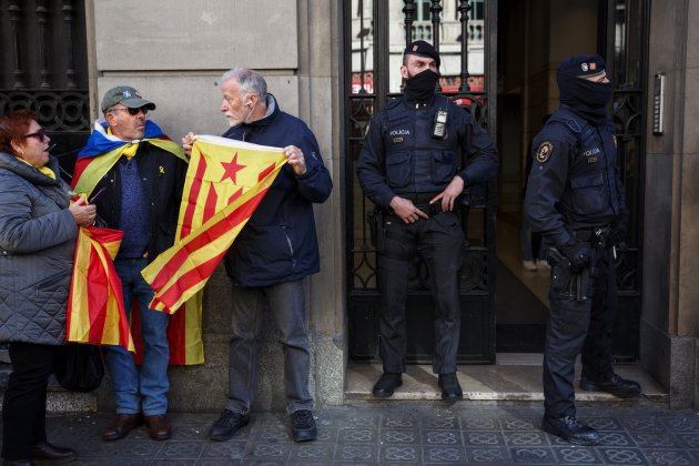 Consolat frança CDR tall Jonquera   Sergi Alcàzar