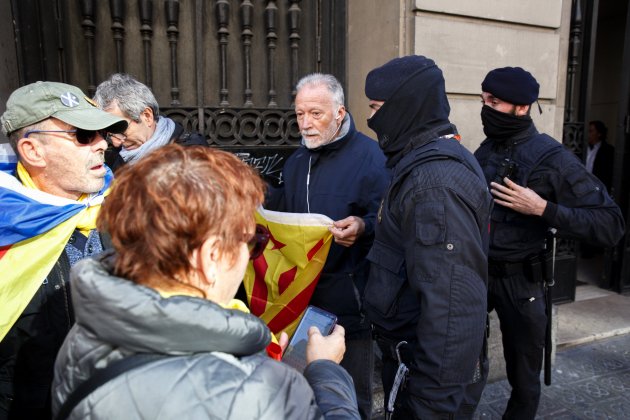 Consolat frança CDR tall Jonquera 2   Sergi Alcàzar