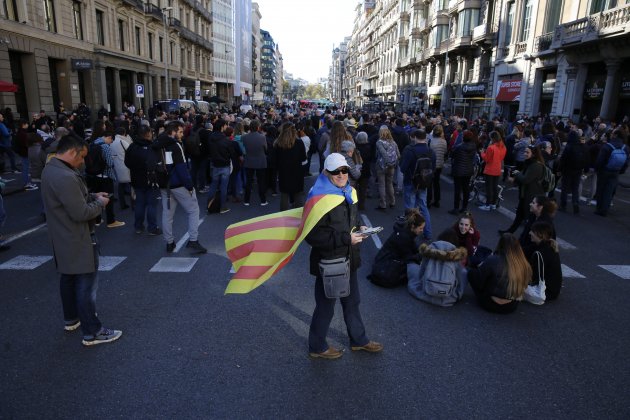 Concentració consolat francès Barcrelona CDR - Sergi Alcàzar