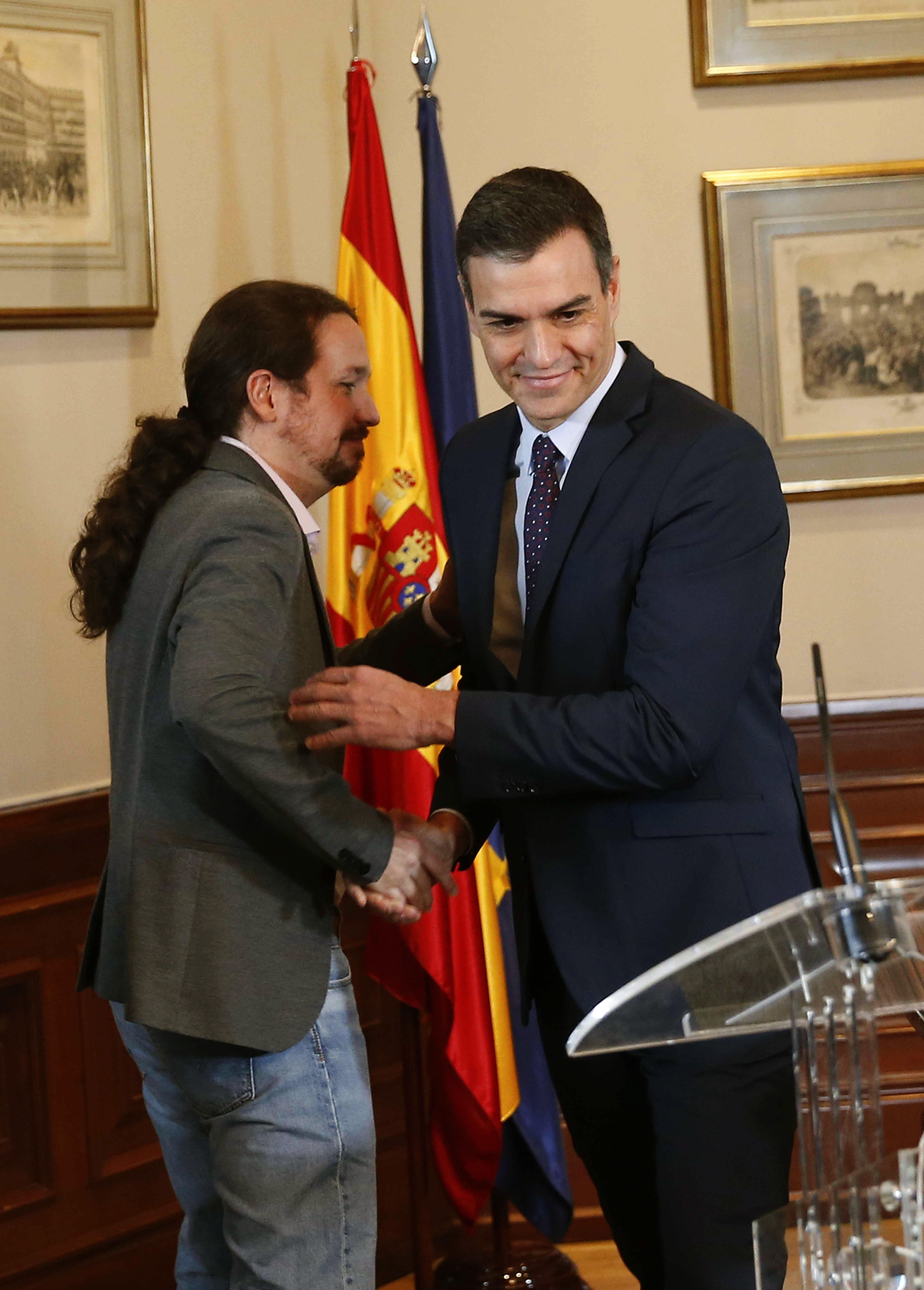 Sánchez da la instrucción a Iglesias de no visitar a Junqueras en la cárcel