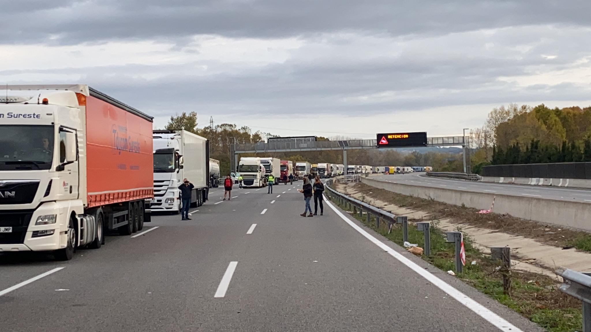 Tsunami democràtic tall AP 7 camions Adrià Rovira