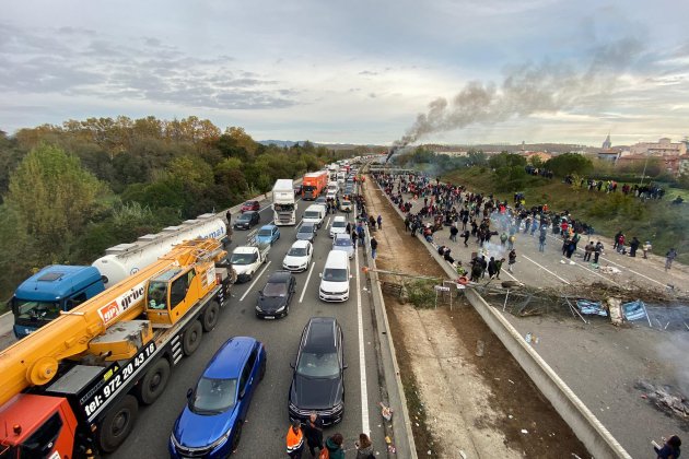 Barricadas corte|trozo Tsunami Democrático Adrià Rovida