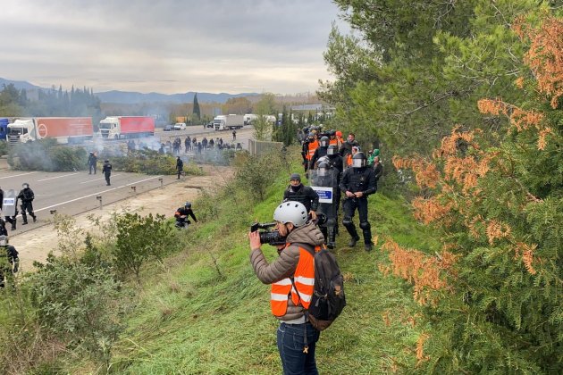 Barricades Mossos tall Tsunami Girona   Adrià Rovira