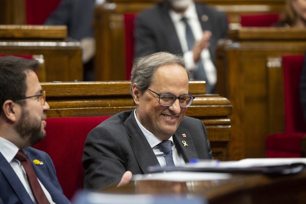 Gobierno hemiciclo Quim Torra risueño Pere Aragonès - Sergi Alcàzar