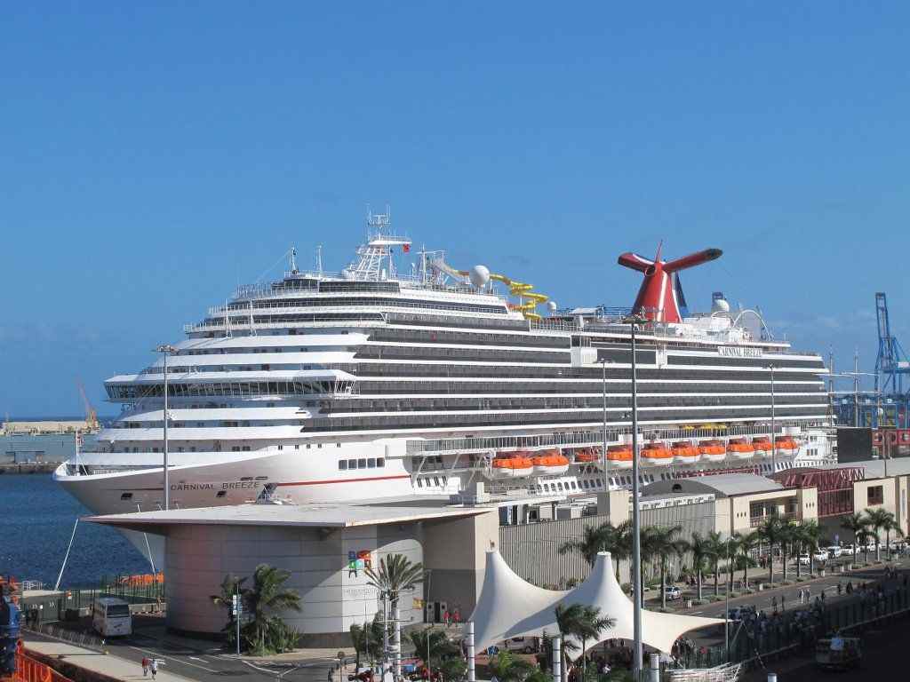 Barcelona quiere incrementar los impuestos a los cruceristas