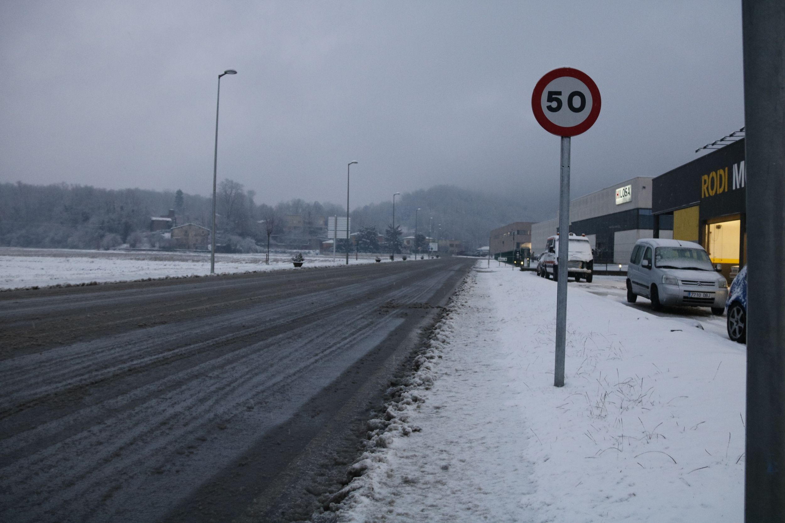 Desplome de las temperaturas y nieve a 400 metros