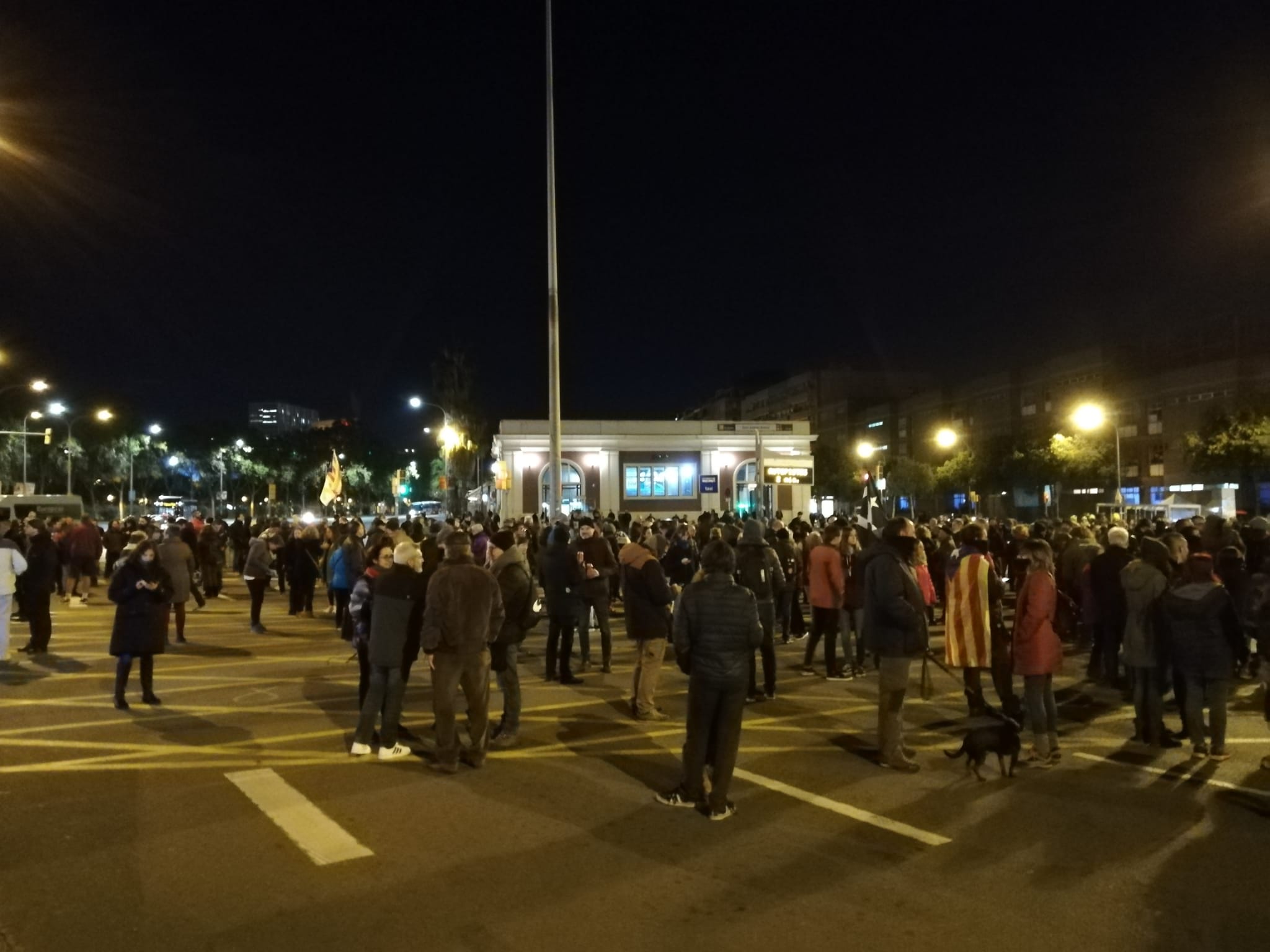 Barcelona's Avinguda Meridiana, blocked by protesters for 34th night in a row