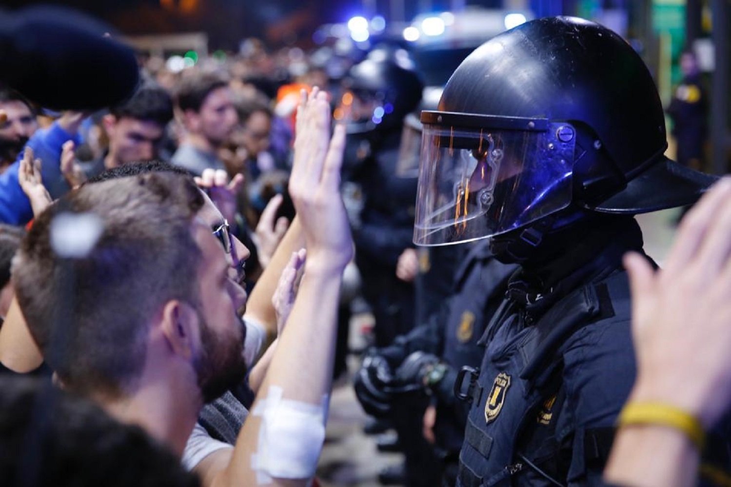 Què cal fer amb la Brimo o les bales de foam? El Parlament debat el model policial