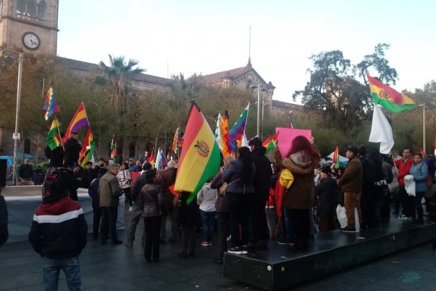 manifestacio bolivia plaça universitat - rob king