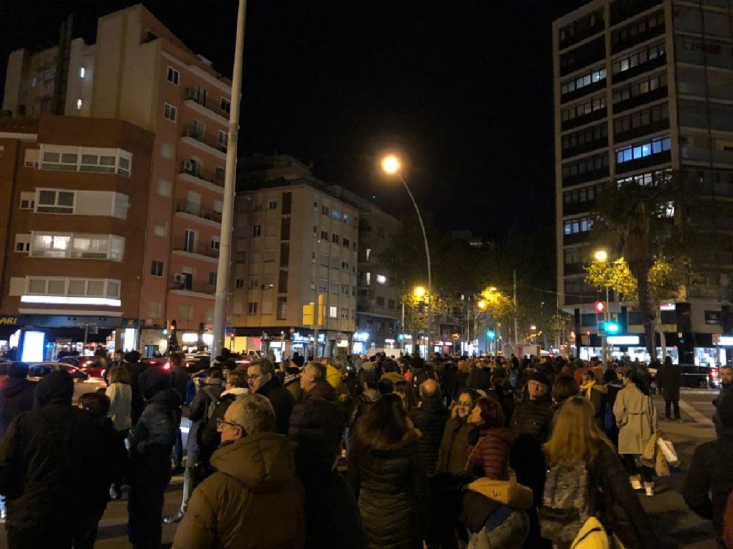 Concentració a l'avinguda Meridiana de Barcelona