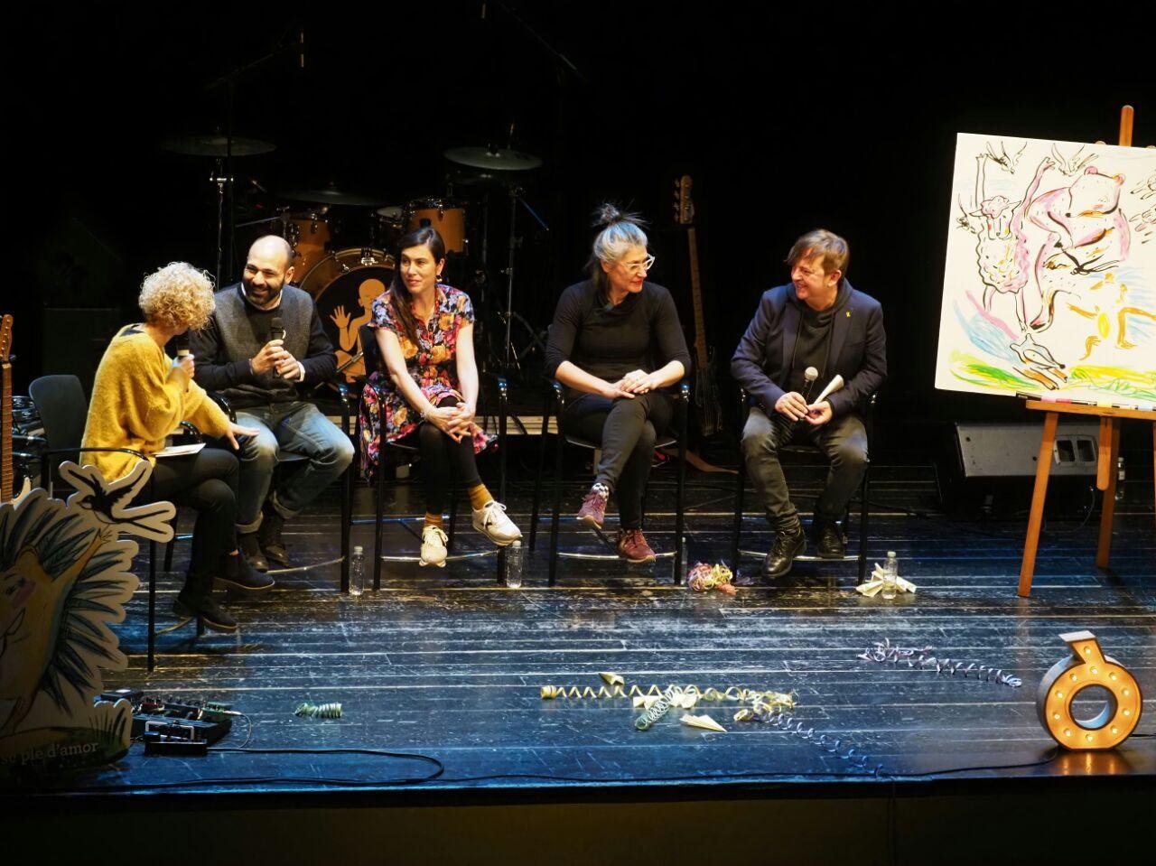 Cuixart dedica su libro 'Un bosc ple d'amor' a los hijos de los presos