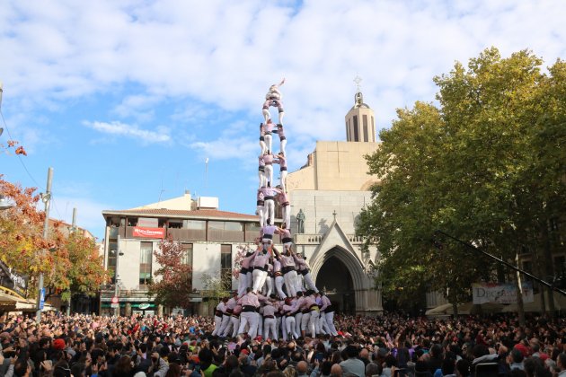 Minyons de Terrassa 3 de 10 amb folre i manilles ACN