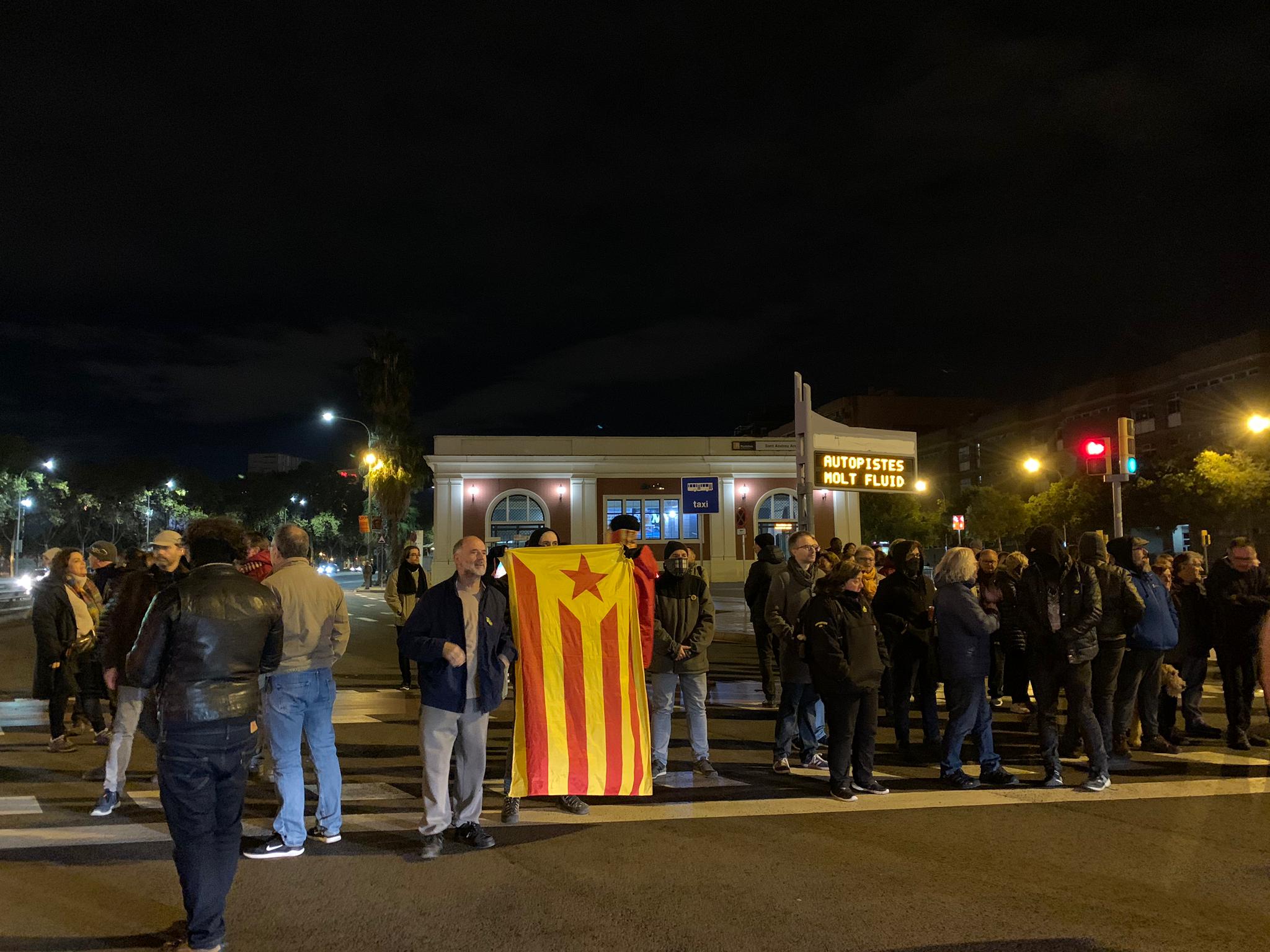 35º día de protestas postsentencia: los CDR cortan la Meridiana y la Gran Via