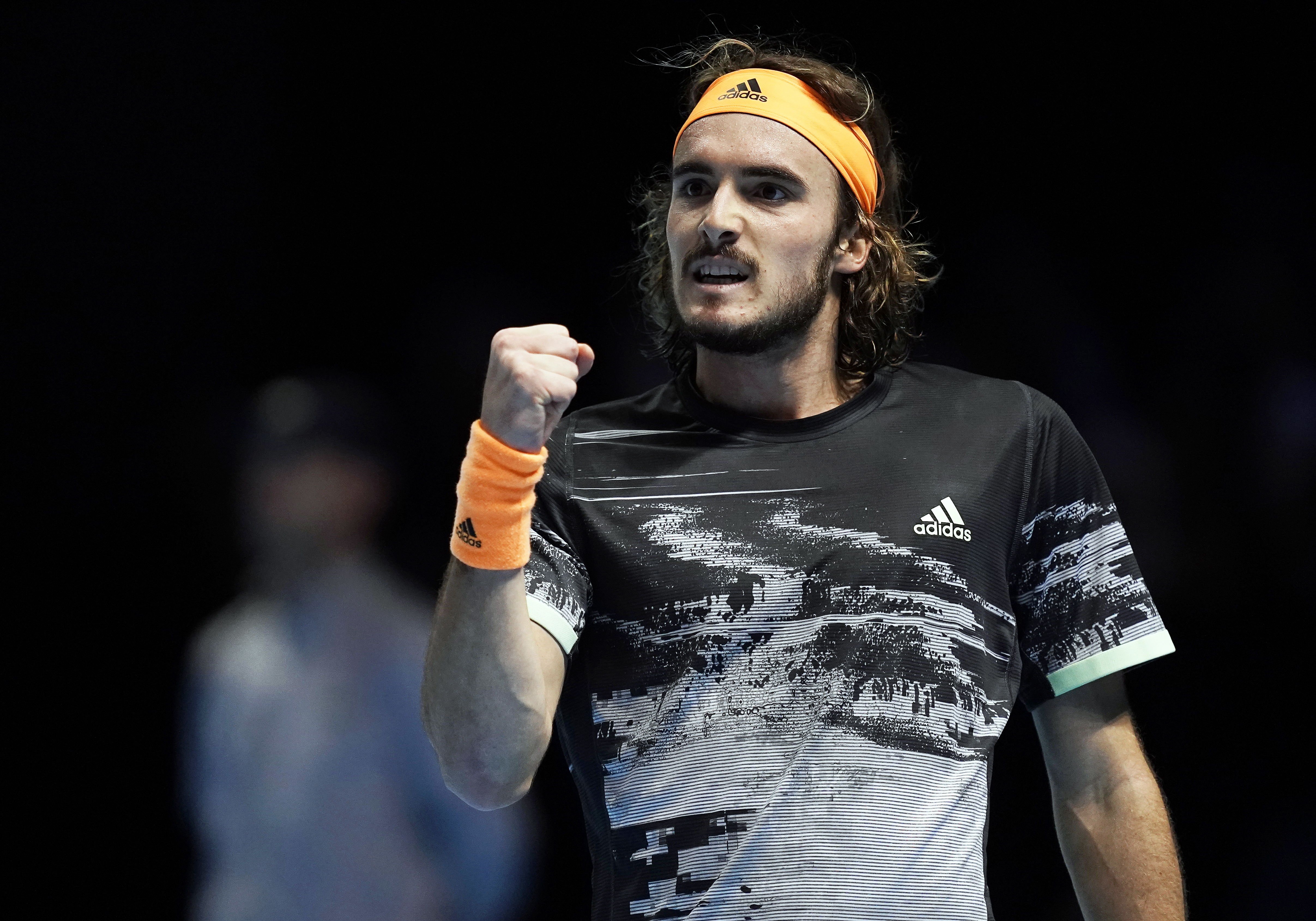 Tsitsipas, el maestro más joven desde hace 18 años