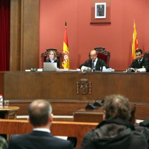 Pla general tribunal Torra judici llaços grocs ACN Pla general tribunal Torra judici llaços grocs ACN