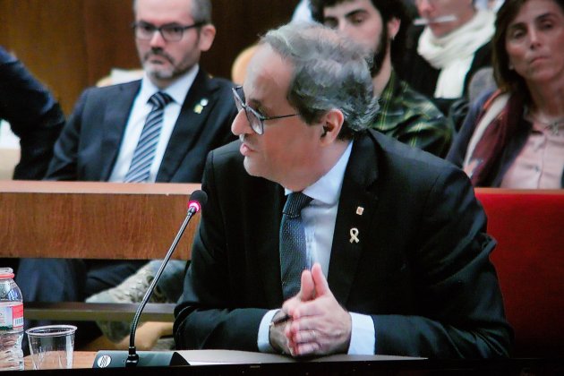 Quim Torra y Gobierno juicio tuesta lazos amarillos Mireia Comas