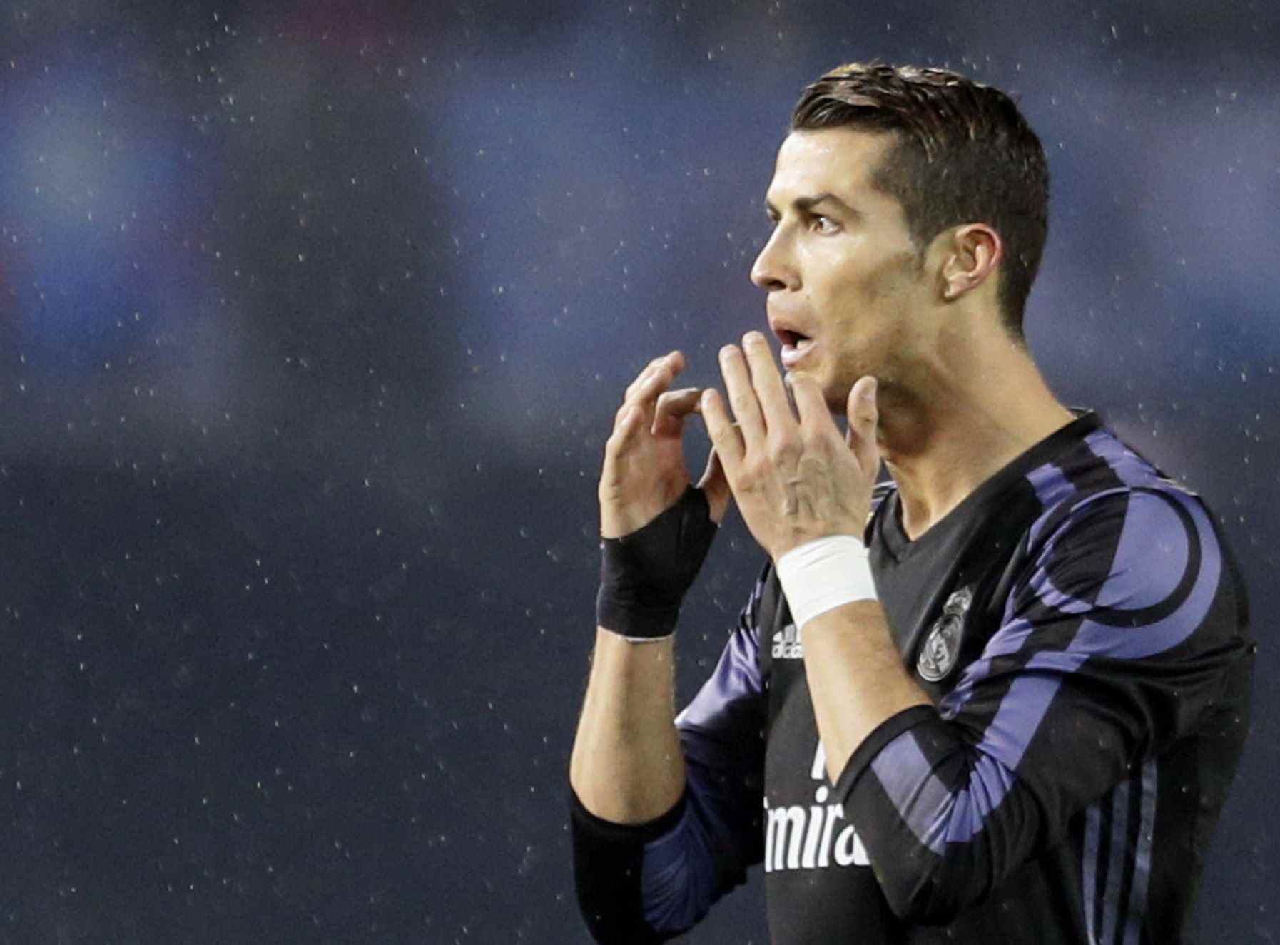 Campanya a Twitter exigint respostes sobre el 'cas Ronaldo'