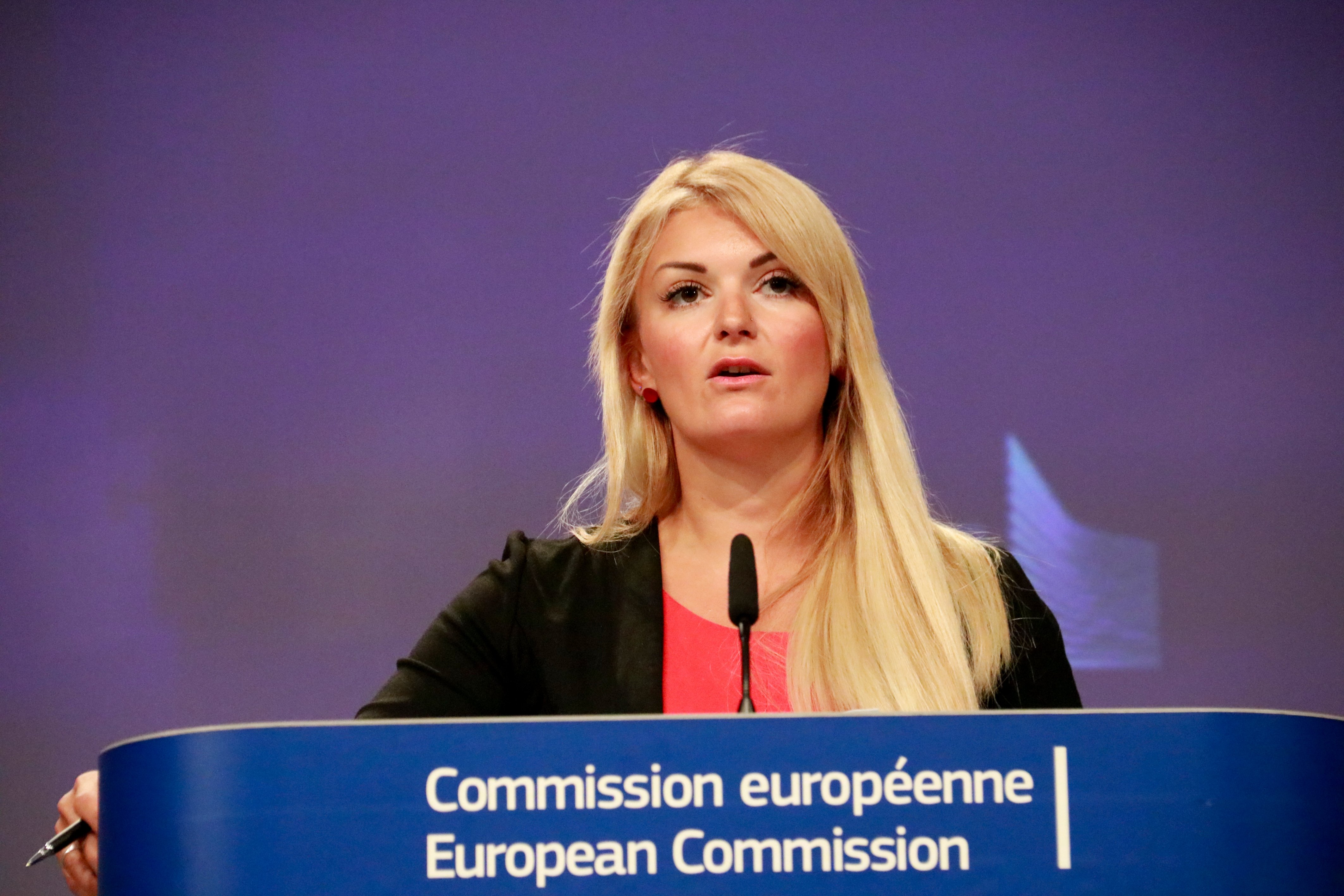 La Comissió Europea es fa l'orni amb l'informe d'Amnistia sobre Sànchez i Cuixart