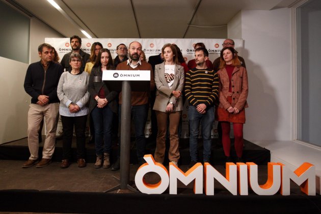 junta nacional omnium cultural - mireia comas