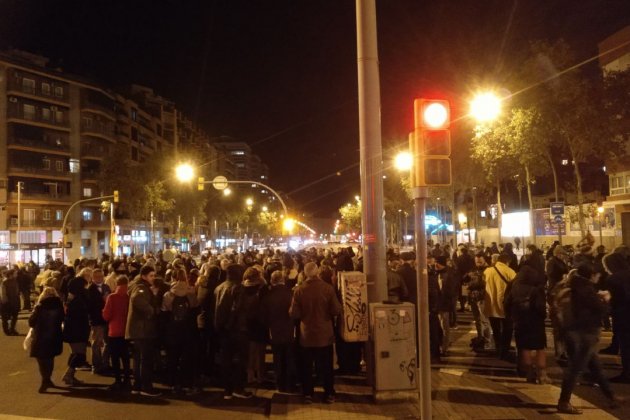 tall meridiana assemblea - meridiana resisteix