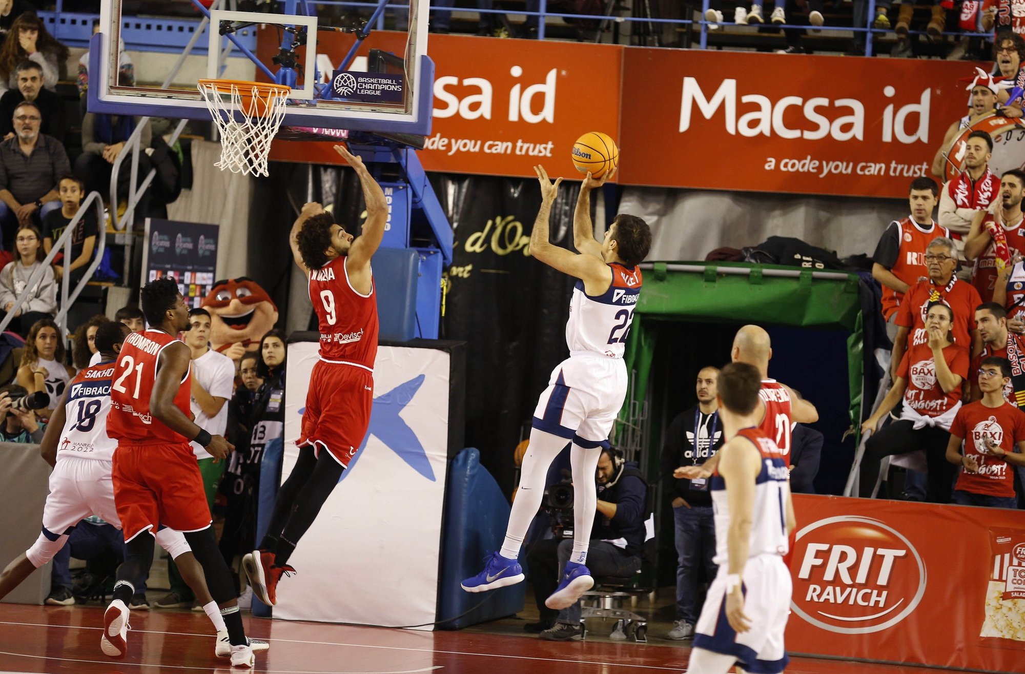 El Baxi Manresa continua intractable al Nou Congost a la Champions League