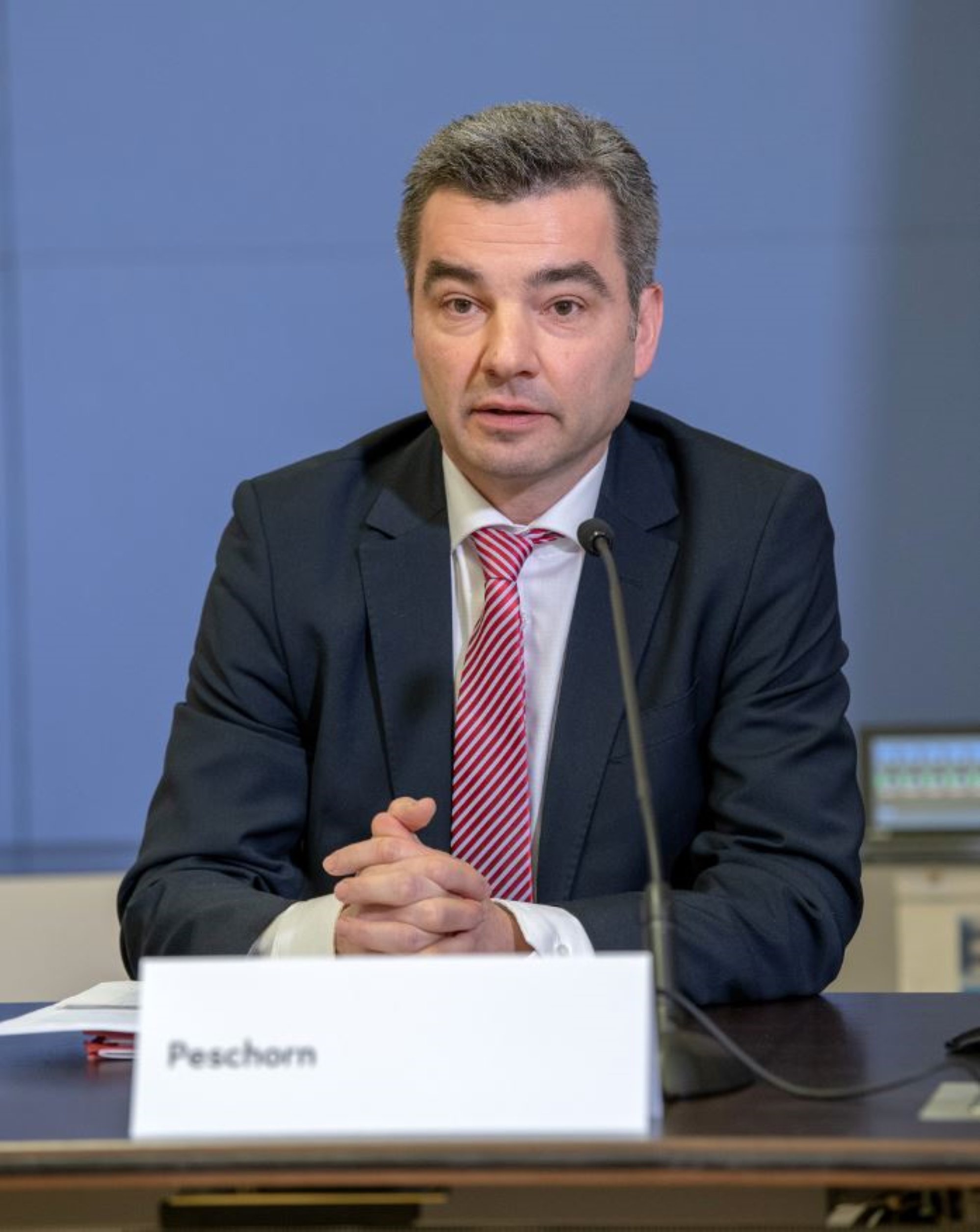 Austria deja en evidencia a España: así impide la memoria a Hitler