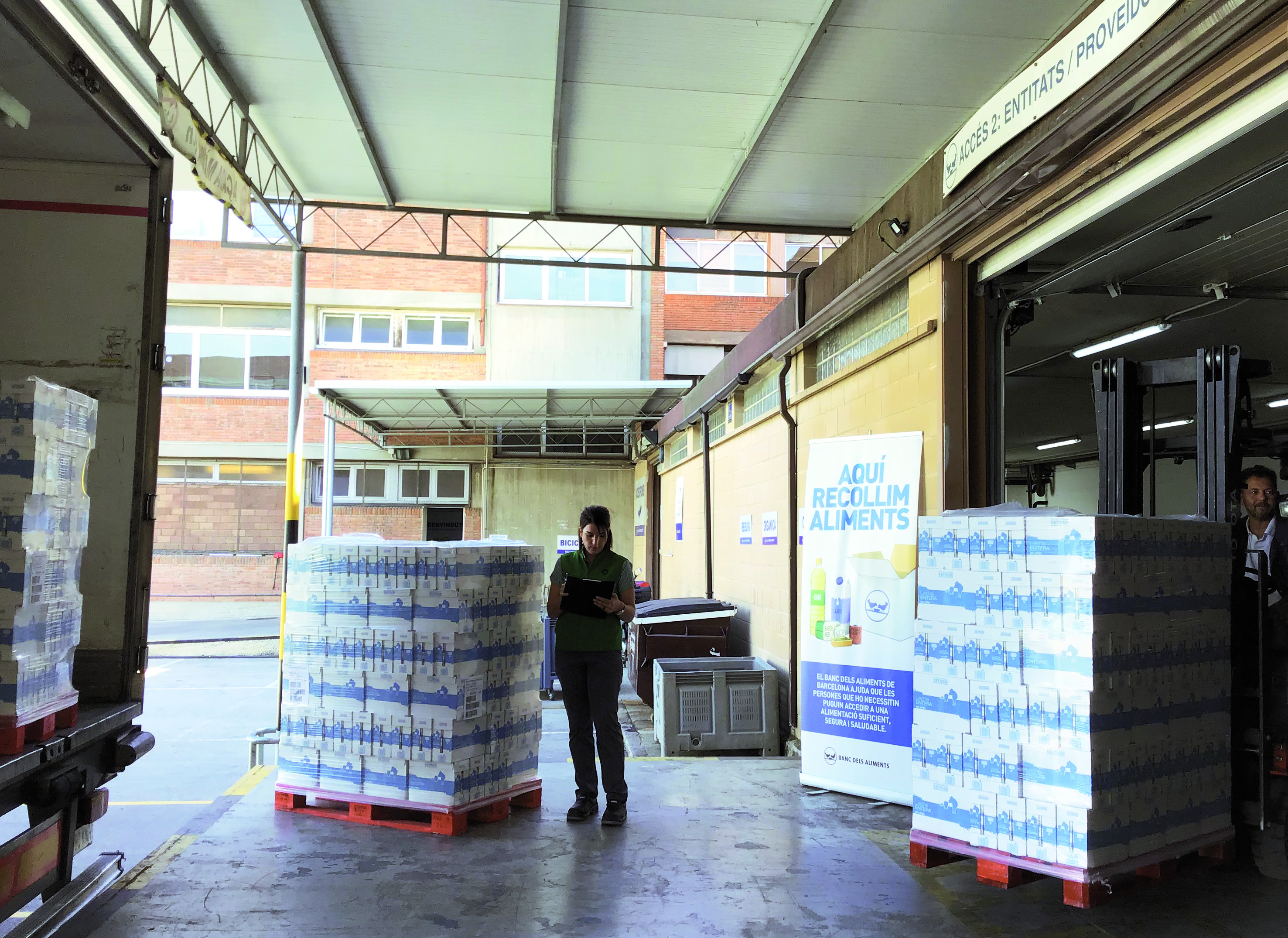 Mercadona da más de 100.000 litros de leche al Banc d'Aliments de Catalunya